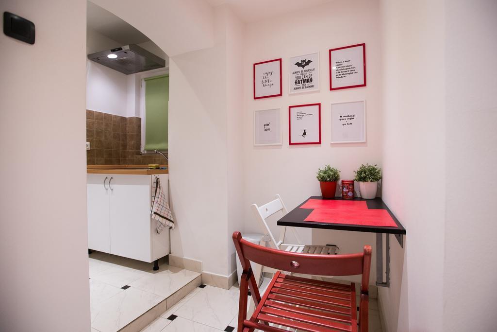 Eazzynight Center Apartment ซาเกร็บ ห้อง รูปภาพ