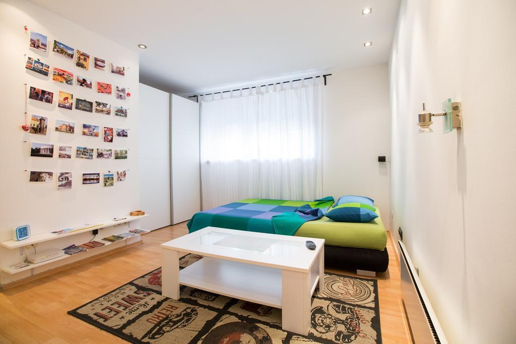 Eazzynight Center Apartment ซาเกร็บ ห้อง รูปภาพ